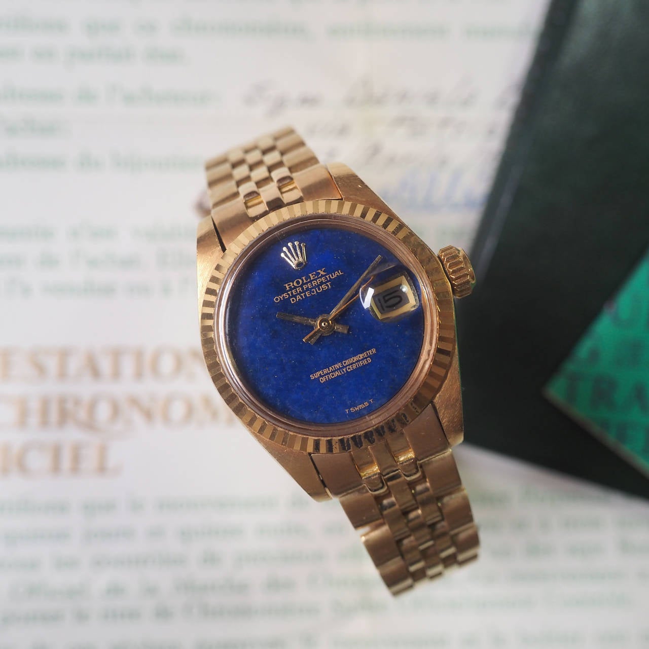 Rolex
Rolex Datejust
Ref. 6917
18K Yellow Gold Case
Lapis Dial (perfect)
Original 18K Yellow Gold jubilee Bracelet by Rolex
Automatic Winding
Diameter: 26mm
Year: 1982

Accompanied by an Original Guarantee by Rolex