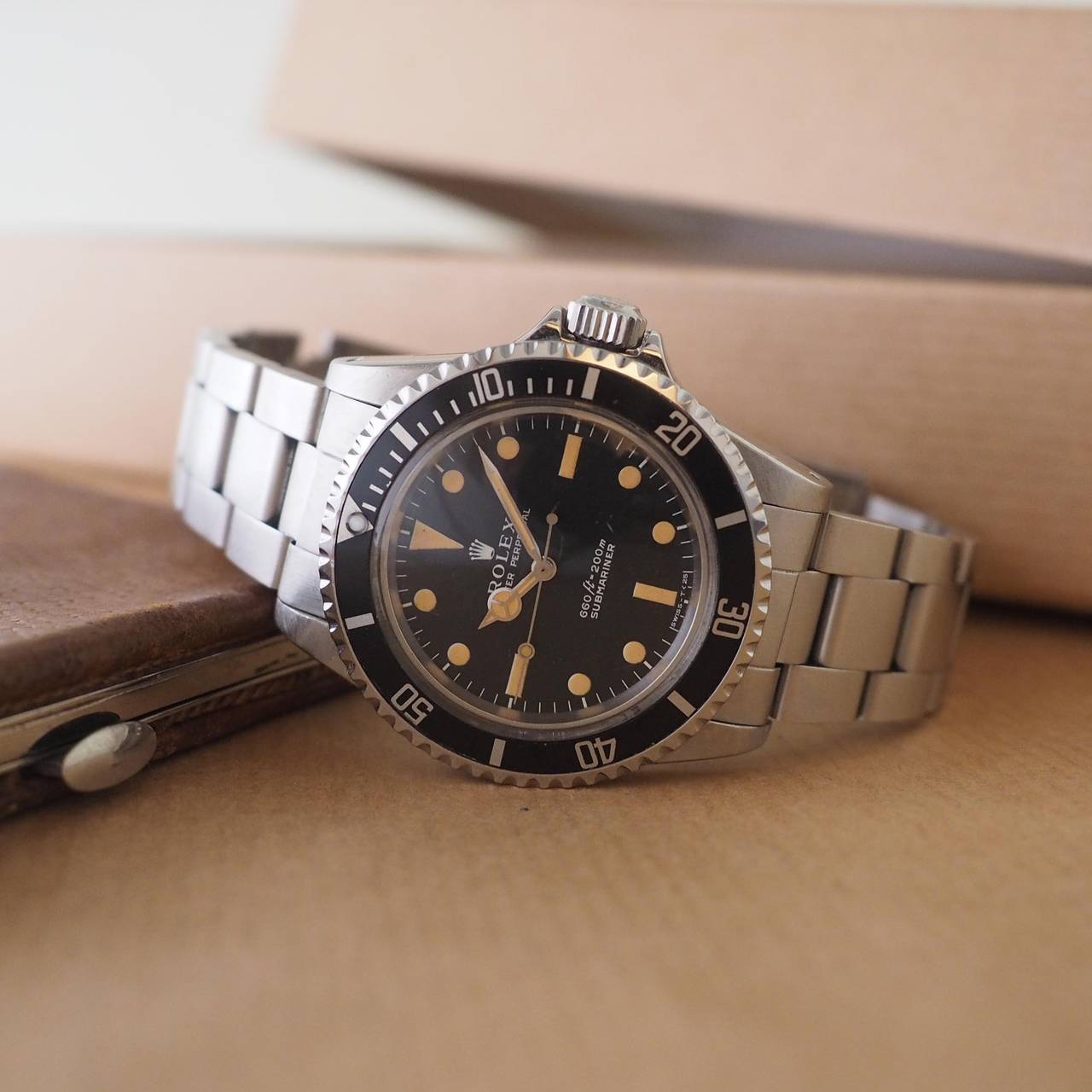 Rolex 
Rolex Submariner 
Ref. 5513
Serial Number: 583....
Steel Case
Black Matt Dial with Patina
Original Rolex Bracelet Ref. 93150 and Leather Strap
Automatic Winding
Diameter: 40mm
Year: About 1978