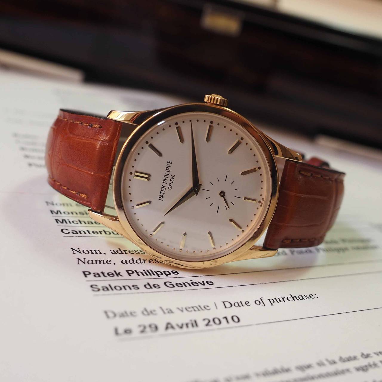 Patek Philippe Yellow Gold Calatrava Wristwatch Ref 5196J In Excellent Condition For Sale In Bologna, IT