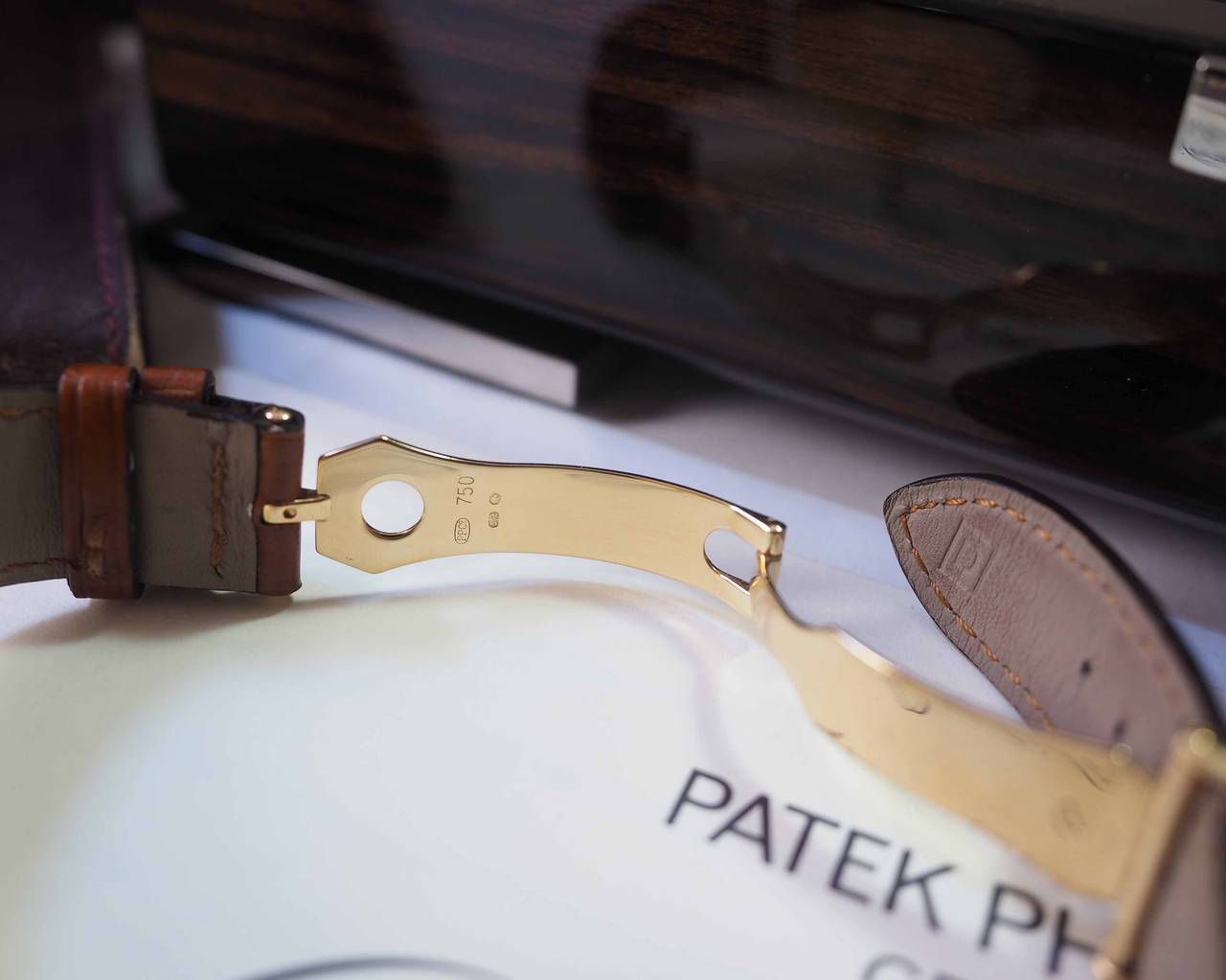 Patek Philippe Yellow Gold Calatrava Wristwatch Ref 5196J For Sale 4