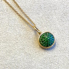 Pendentif breloque Syna en or jaune avec tsavorite