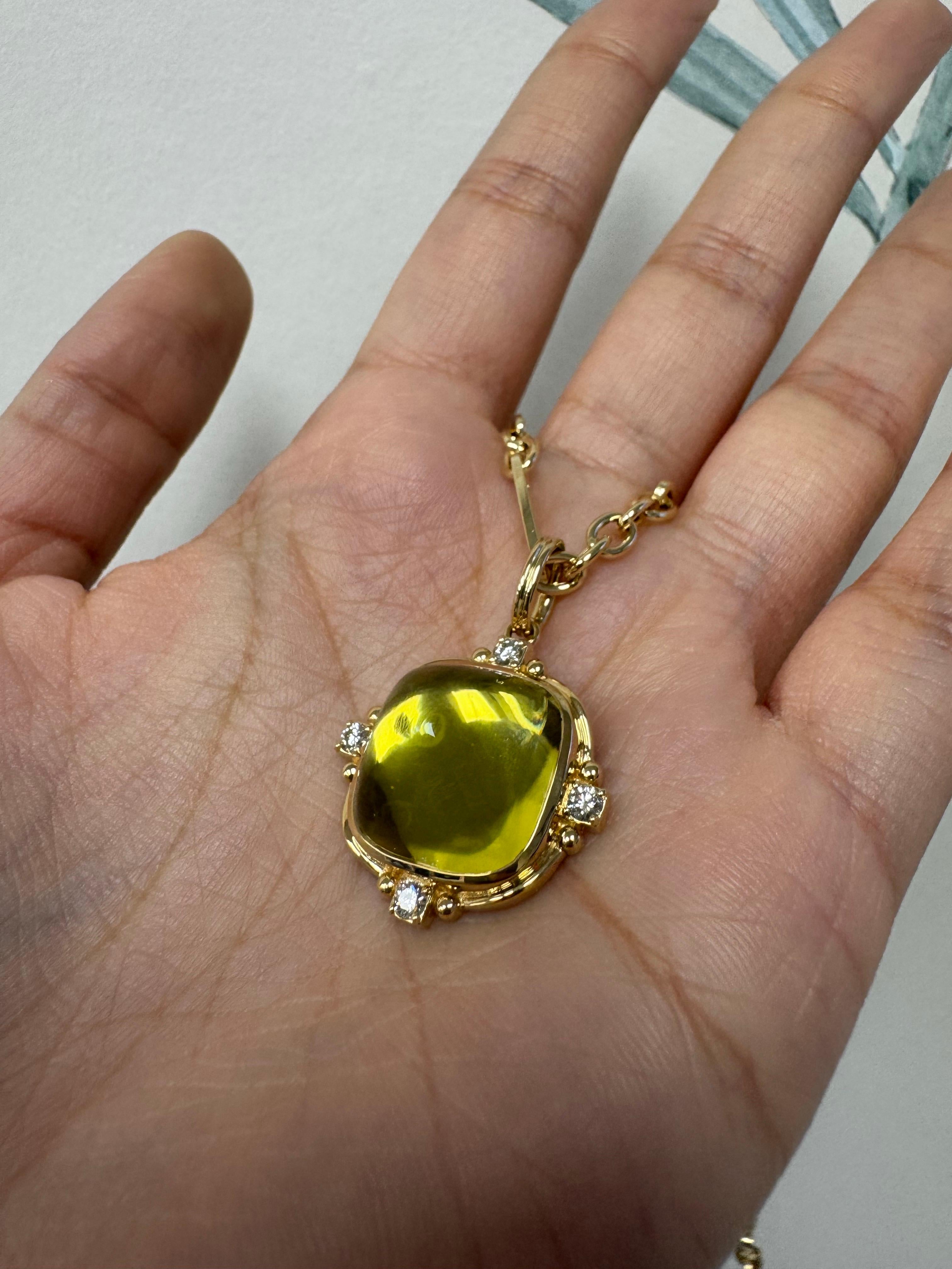 Syna Yellow Gold Lemon Quartz Sugarloaf Pendant with Diamonds Cabujón de pan de azúcar en venta