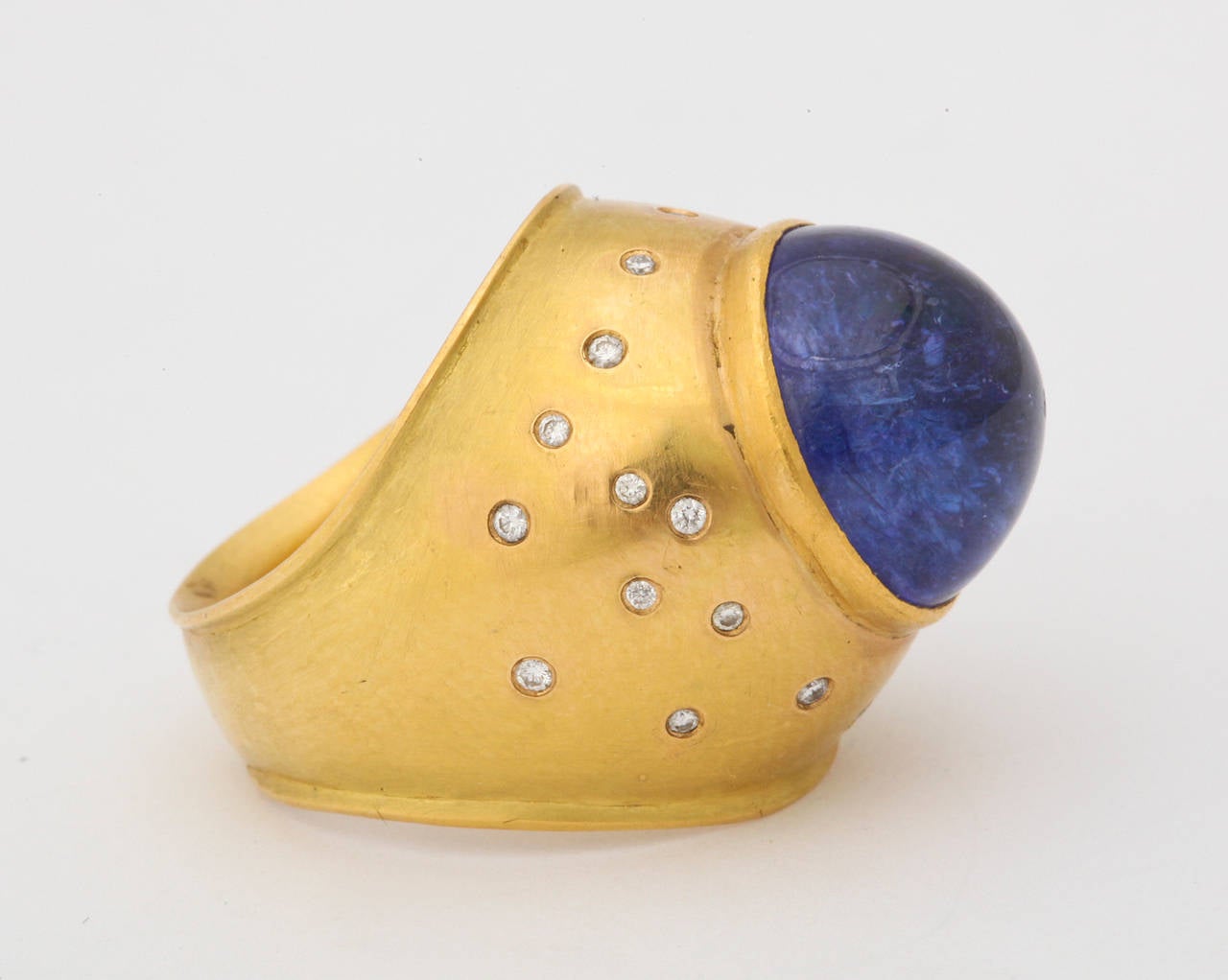 Tanzanite Diamond Gold Cocktail Ring In New Condition In Bal Harbour, FL