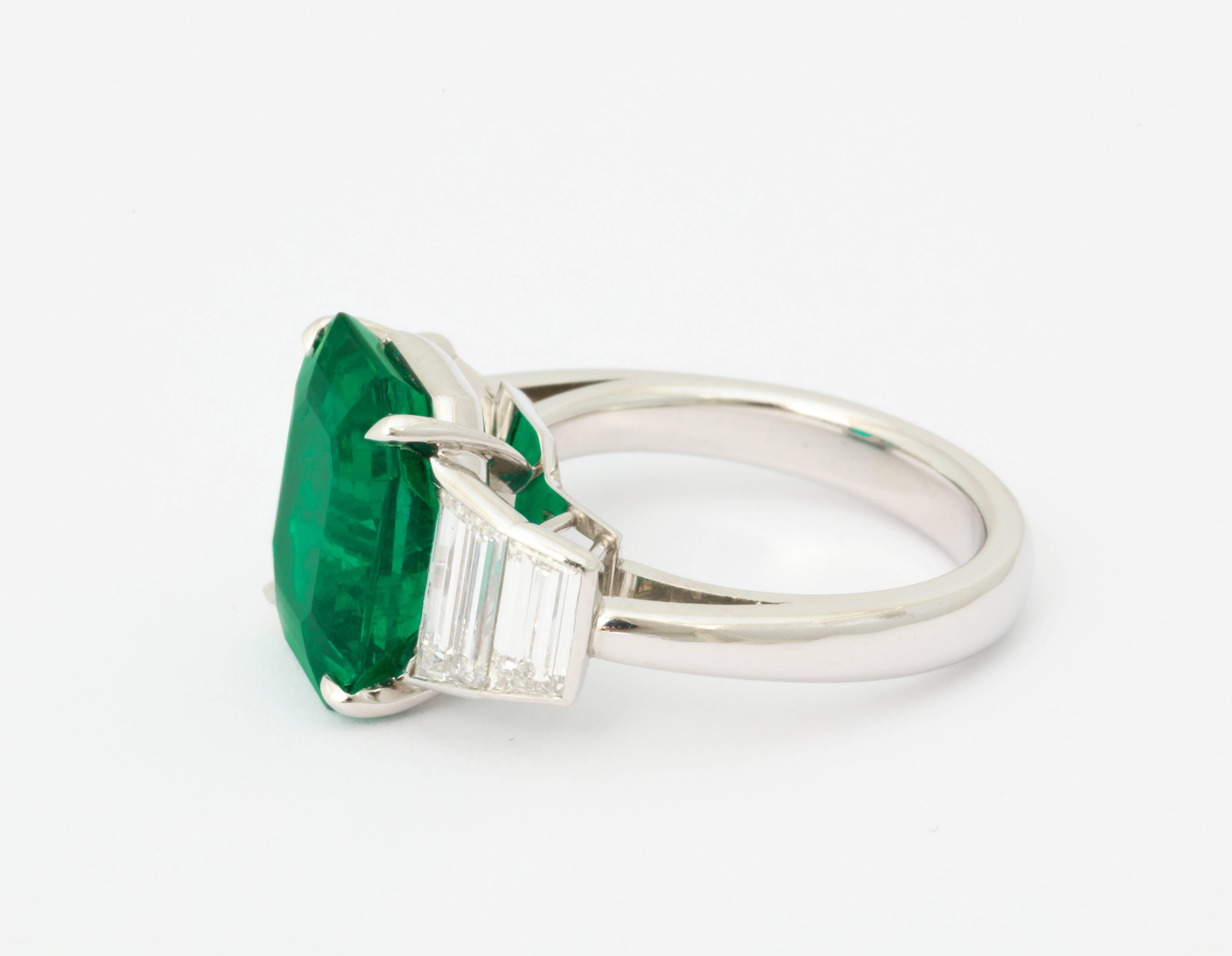 6.52 Carat Gem Quality Colombian Emerald Diamond Ring In New Condition For Sale In Bal Harbour, FL