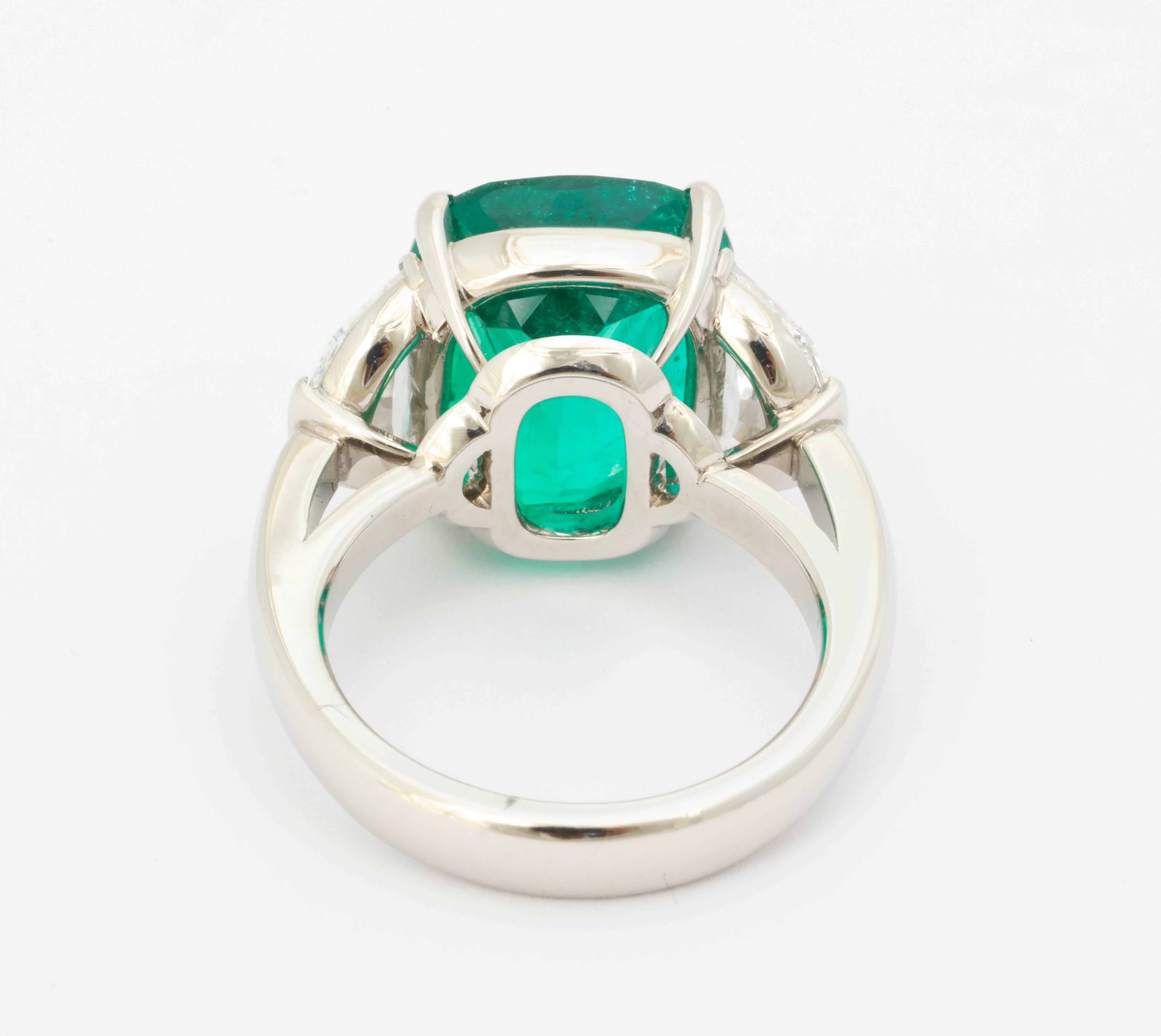Platinring in kolumbianischer Edelsteinqualität mit kolumbianischem Smaragd und Diamant im Angebot 3