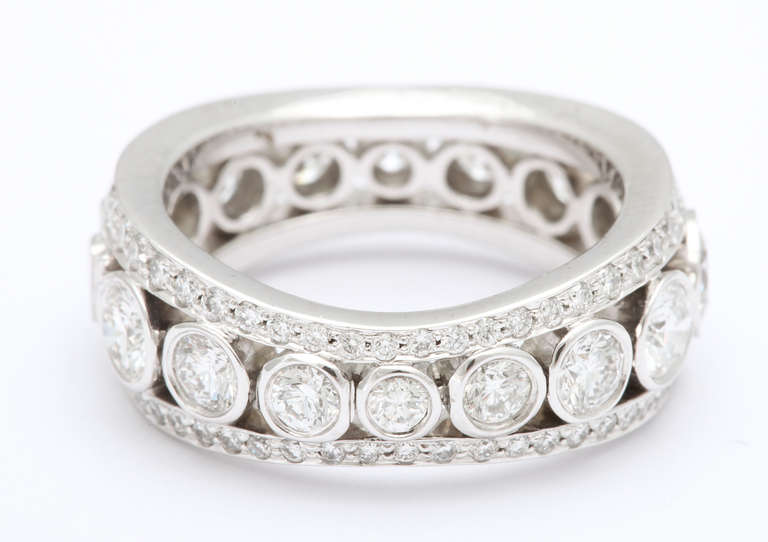 Tanagro Platinum and Diamond Ring In New Condition In Bal Harbour, FL