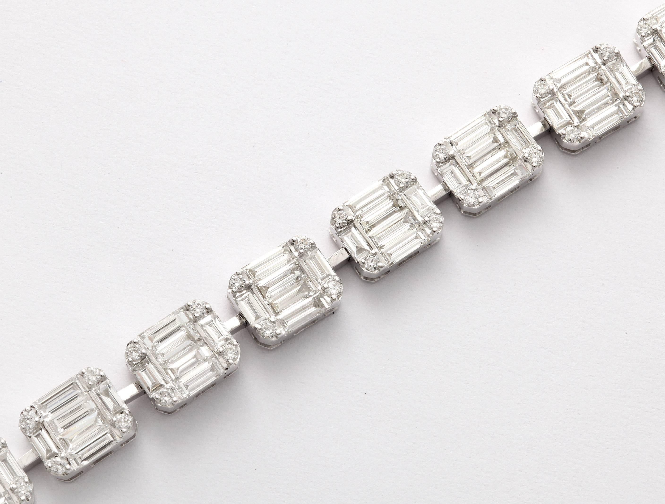 Goldarmband mit Diamanten im Baguetteschliff 3