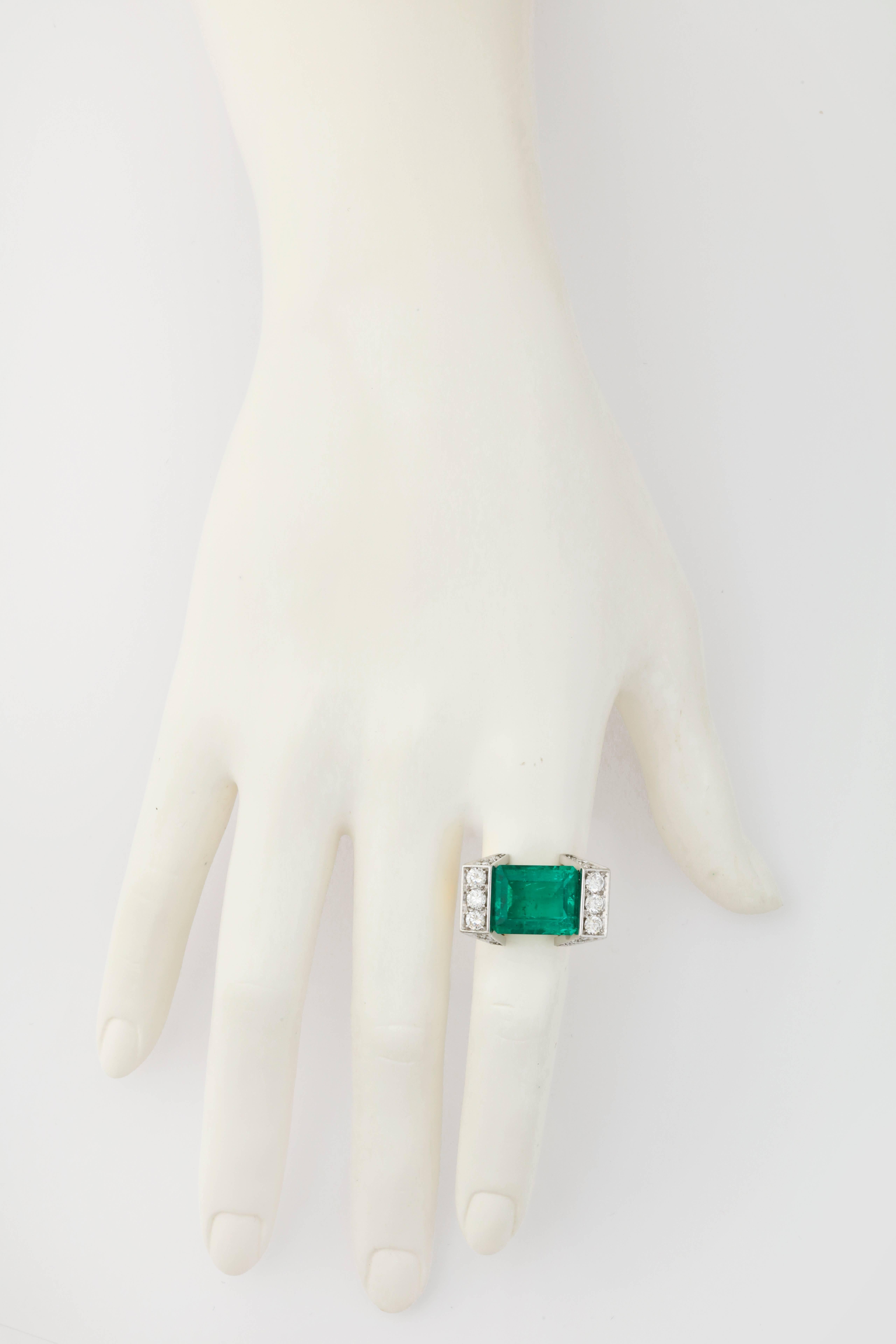 Rectangular Cut Emerald Diamond Gold Platinum Geometric Ring In Excellent Condition In Bal Harbour, FL