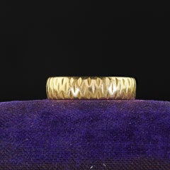 Vintage Estate 18K Yellow Gold English Engraved Wedding Band Ring - Size 6 1/4