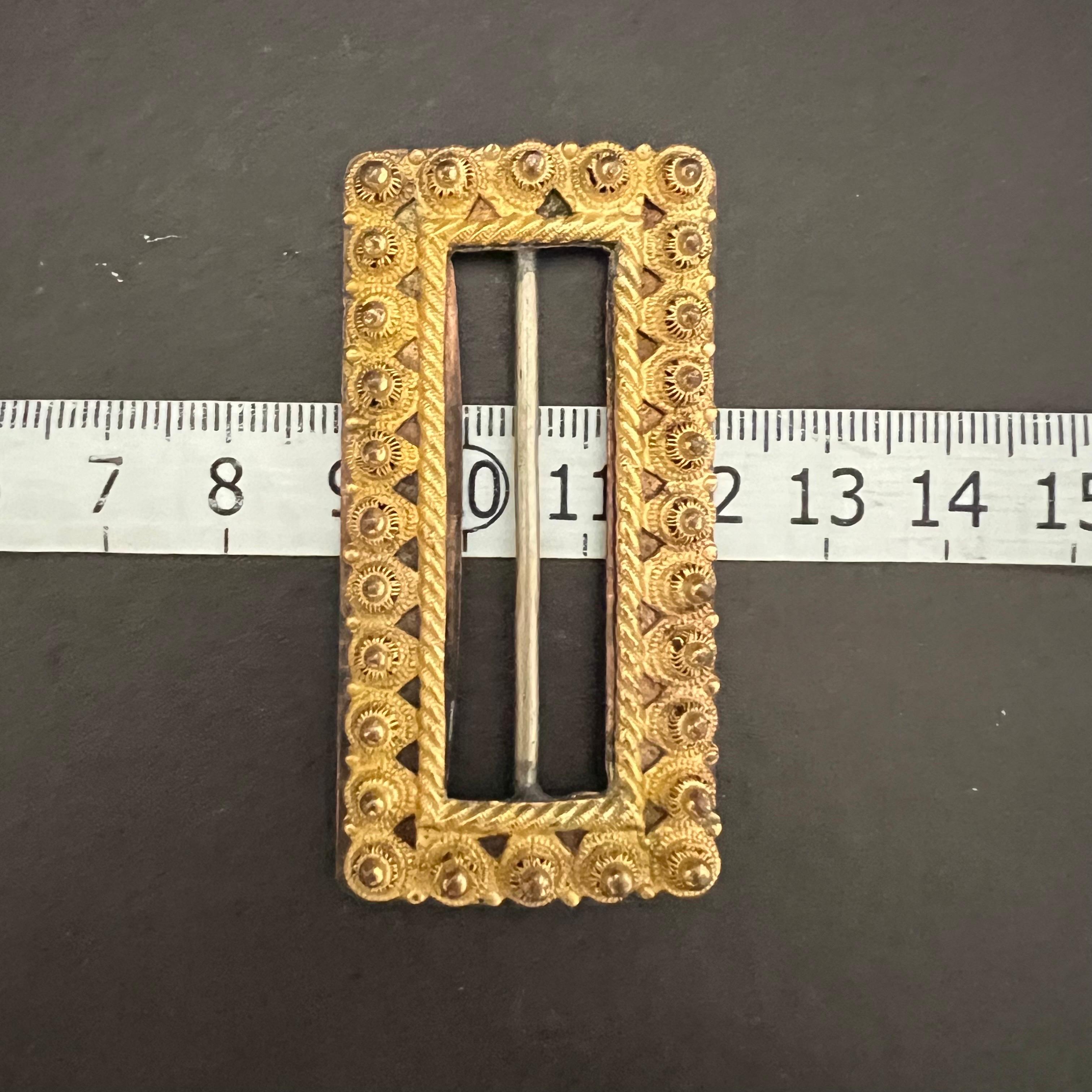 Boucle de ceinture ancienne en or jaune 10 carats, Pays-Bas en vente 5