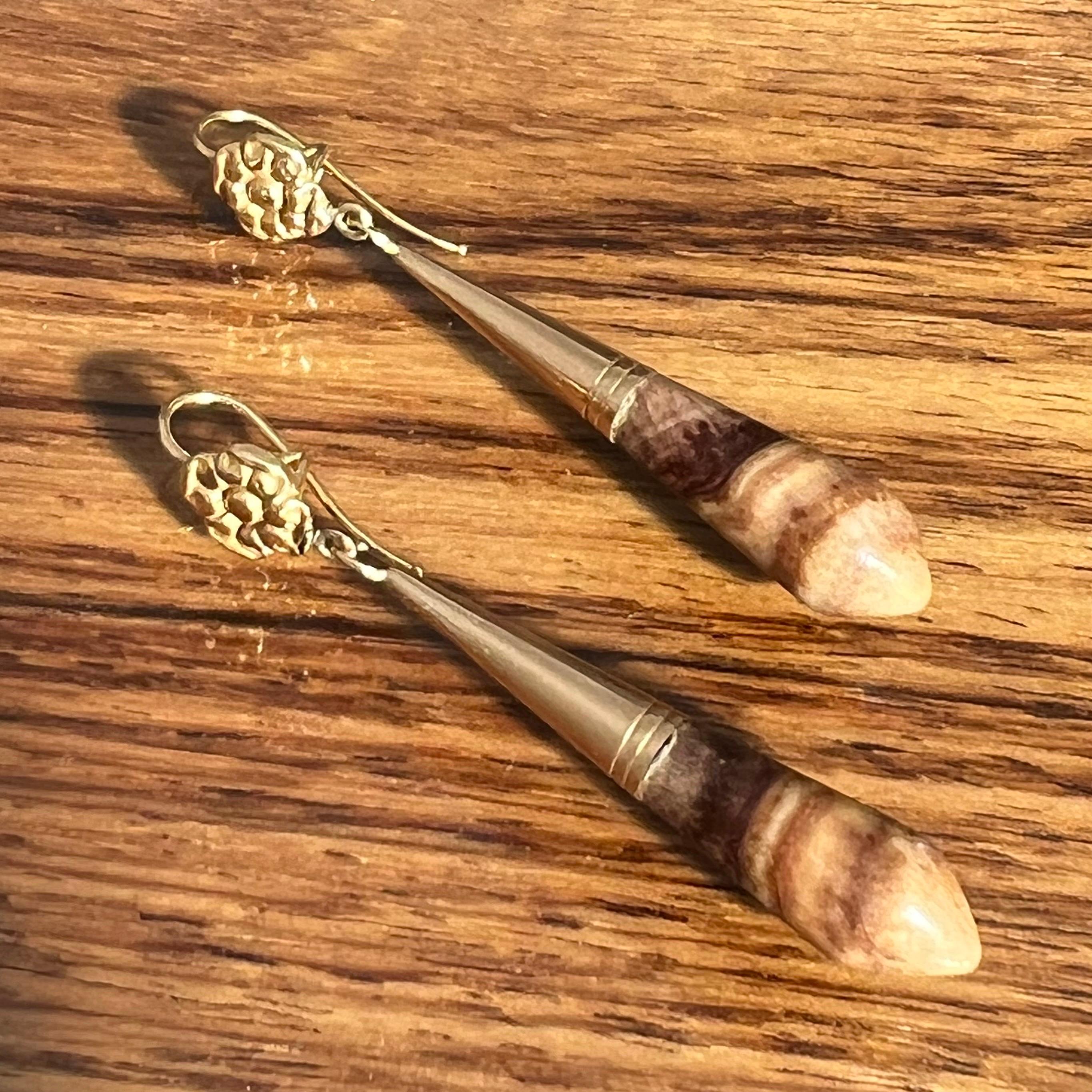 Antike Ohrhänger aus versteinertem Holz und 14K Gold (Viktorianisch) im Angebot