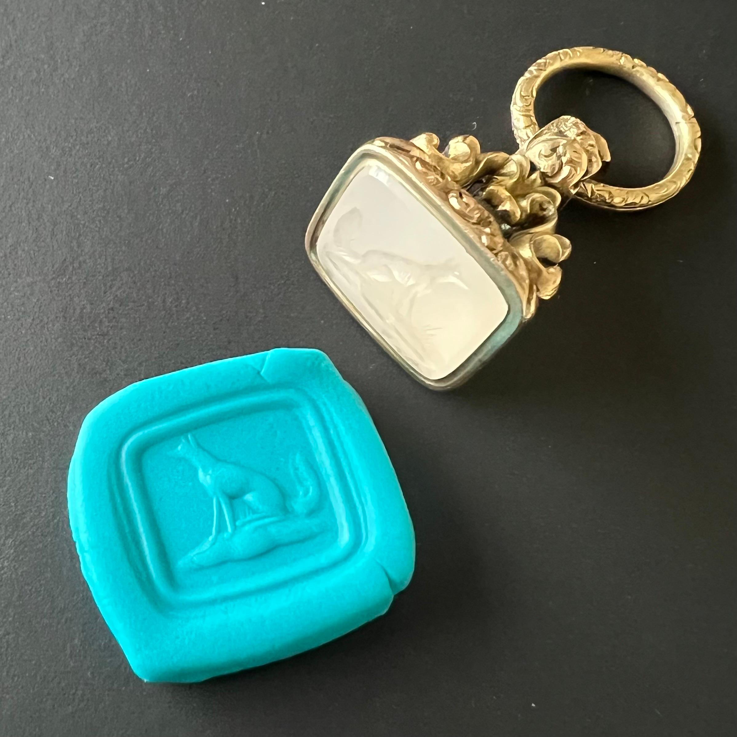 Antique Victorian Gold Chalcedony Fox Seal with Chased Split Ring Fob Pendant For Sale 1
