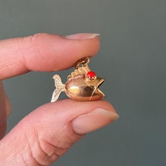 Vintage 18 Karat Yellow Gold Pufferfish Fish Charm Pendant