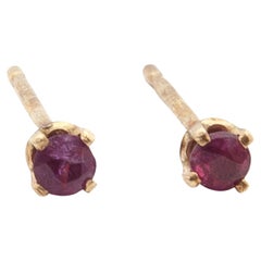 Vintage 1970s Ruby 14 Karat Yellow Gold Stud Earrings