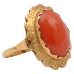 Vintage 14 Karat Gold Natural Coral Oval-Shaped Ring