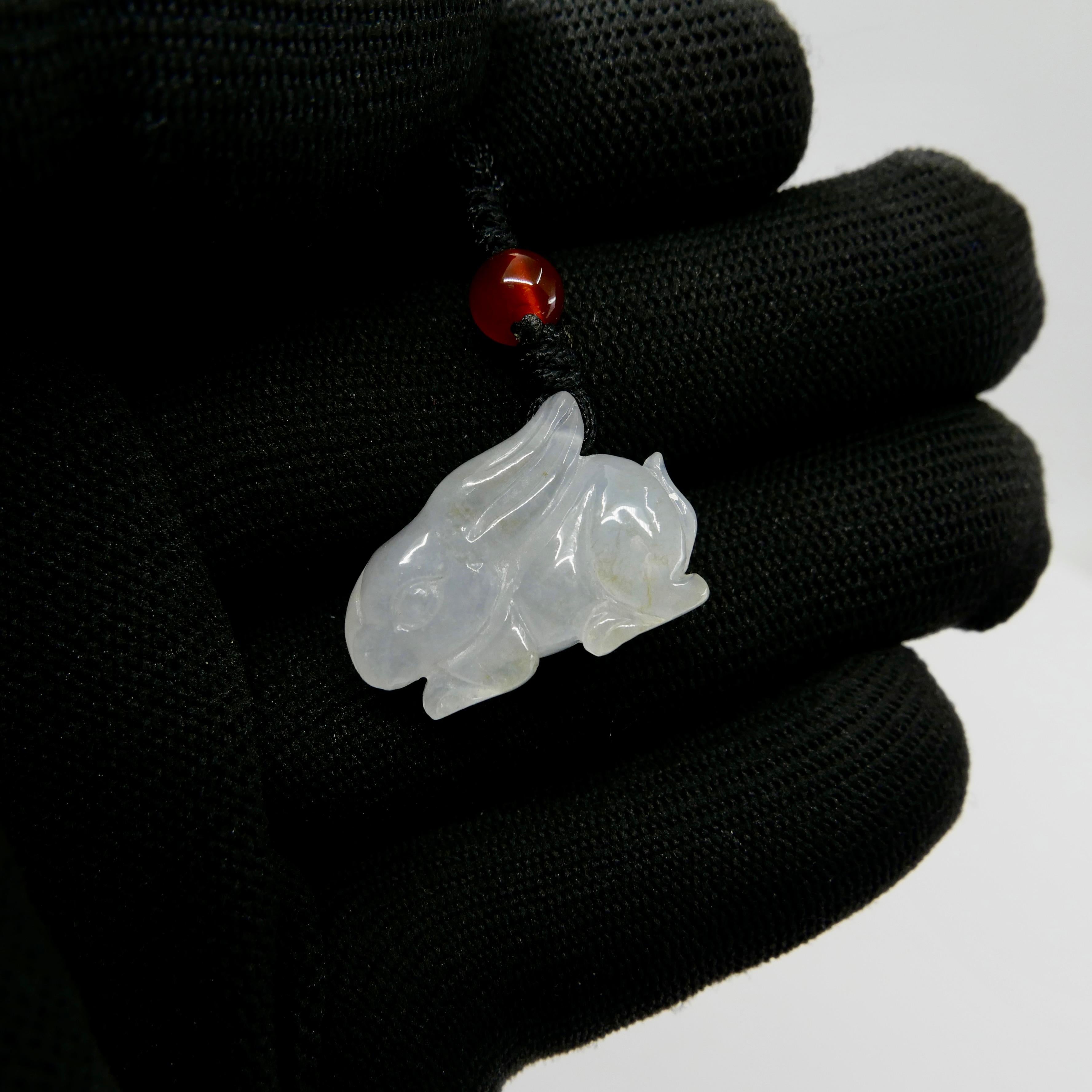 Collana con ciondolo a forma di coniglio di Giada Icy certificata da 24 mm x 16 mm, anno del coniglio in vendita 9