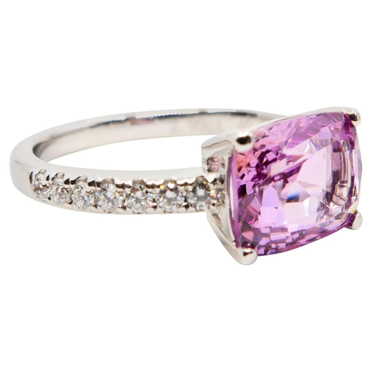 Natural 2.99 Carat Pink Spinel and Diamond Cocktail Ring Set in 18 Karat Gold