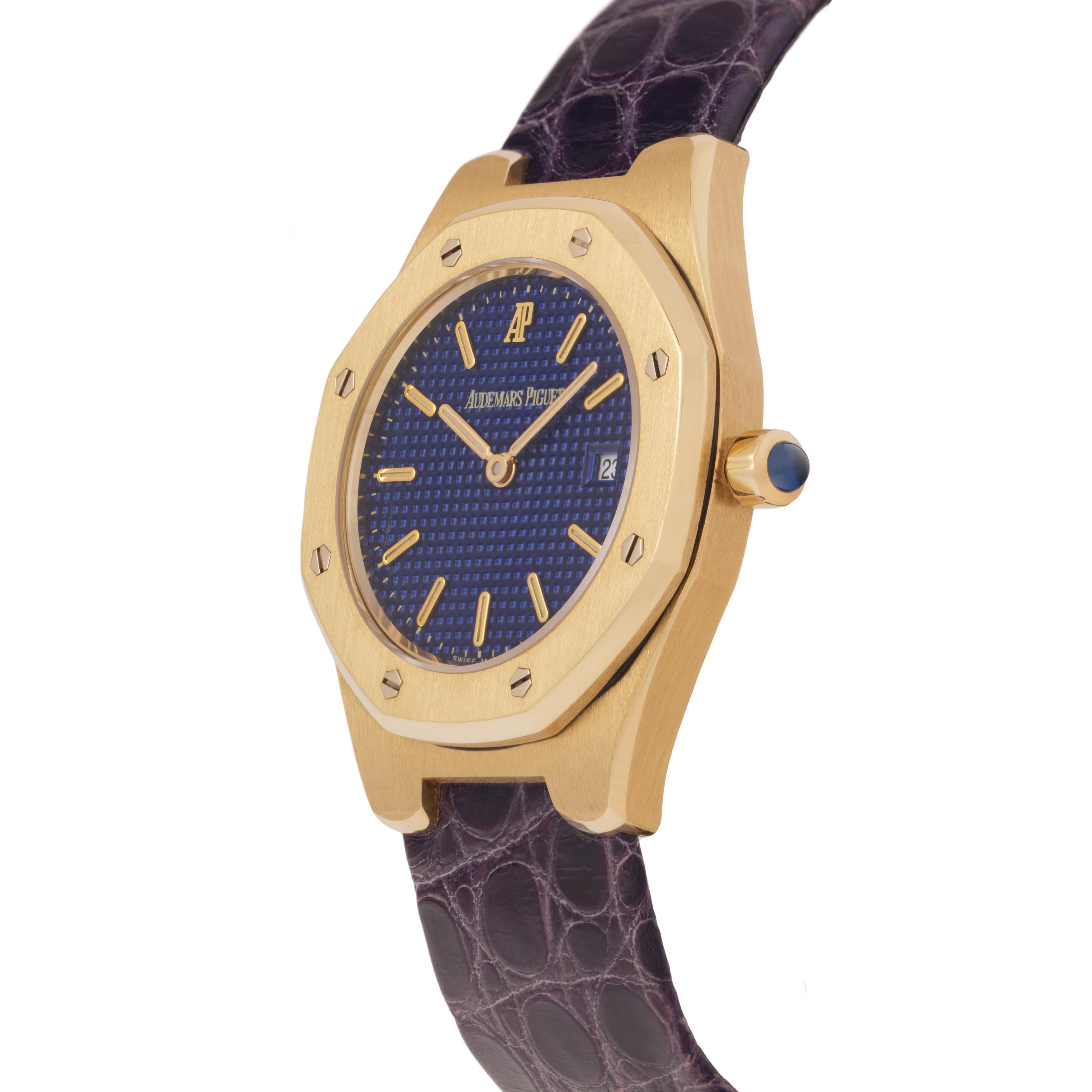 Vintage Audemars Piguet Royal Oak Model No 66800BA 18 Karat  Boîte à papier en or jaune Excellent état - En vente à New York, NY