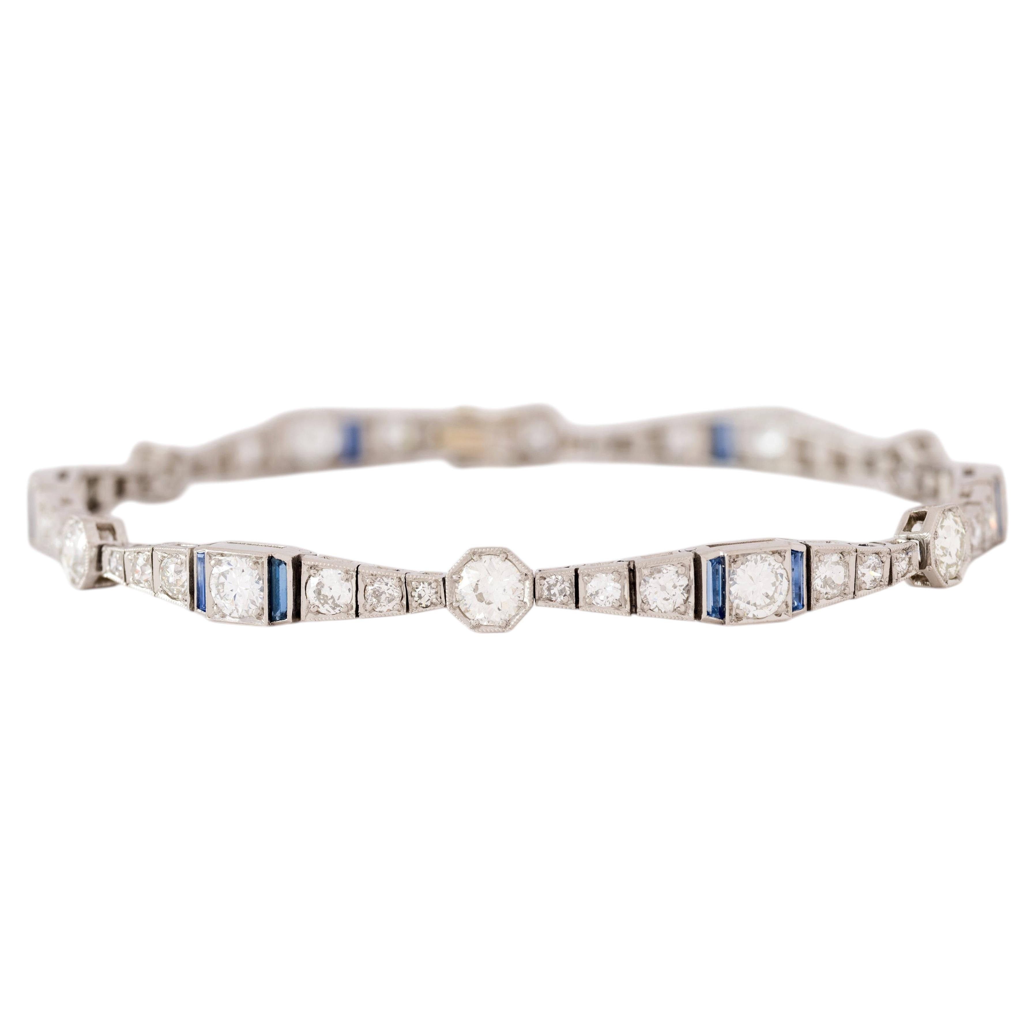 Pulsera Art Déco de platino con diamantes y zafiros en línea, de 3,5 quilates en venta
