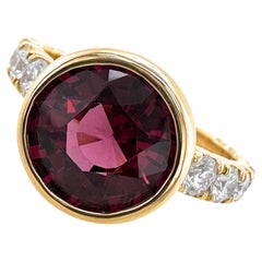 Bague solitaire à monture en or 14 carats sertie d'un grenat rhodolite et de diamants, signée Eytan Brandes