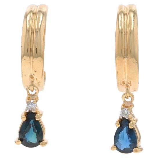 Boucles d'oreilles en or jaune saphir et diamant - 14k Pear 1.03ctw Dangle en vente