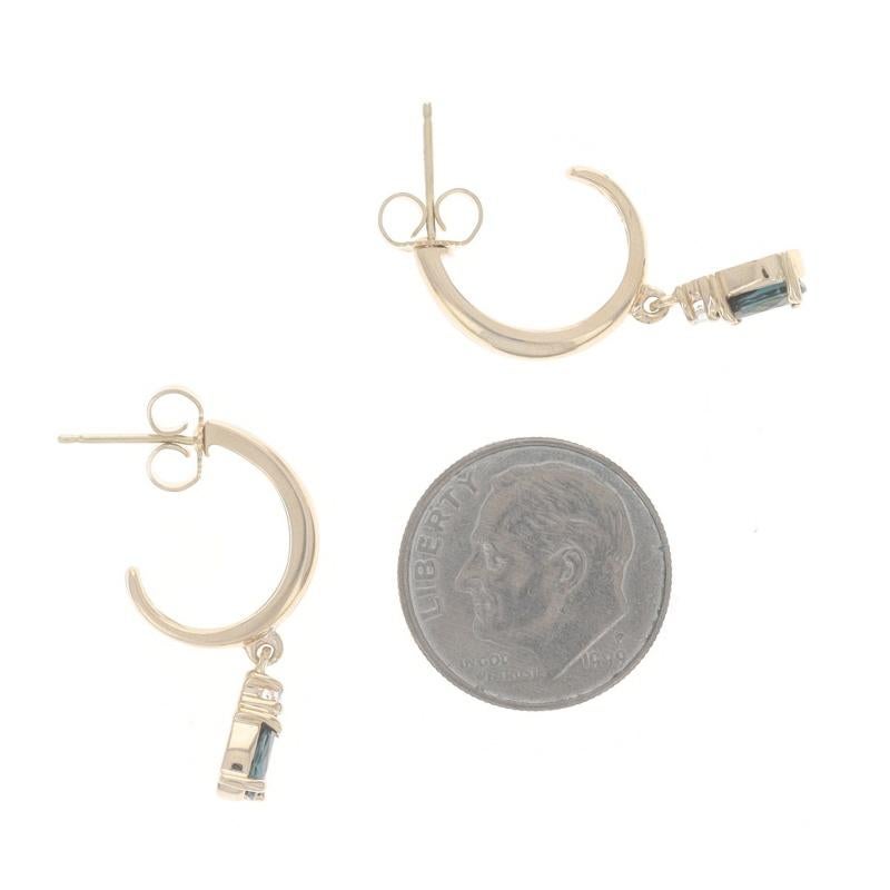 Taille poire Boucles d'oreilles en or jaune saphir et diamant - 14k Pear 1.03ctw Dangle en vente