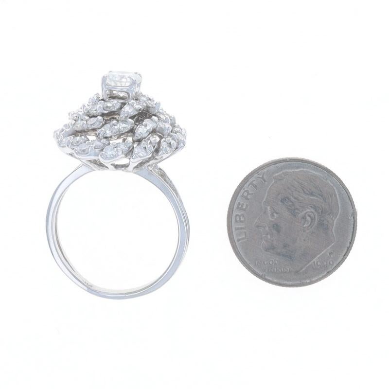 Anello Cocktail con Cluster di Diamanti in Oro Bianco - 14k Brillante Rotondo 1.80ctw in vendita 1