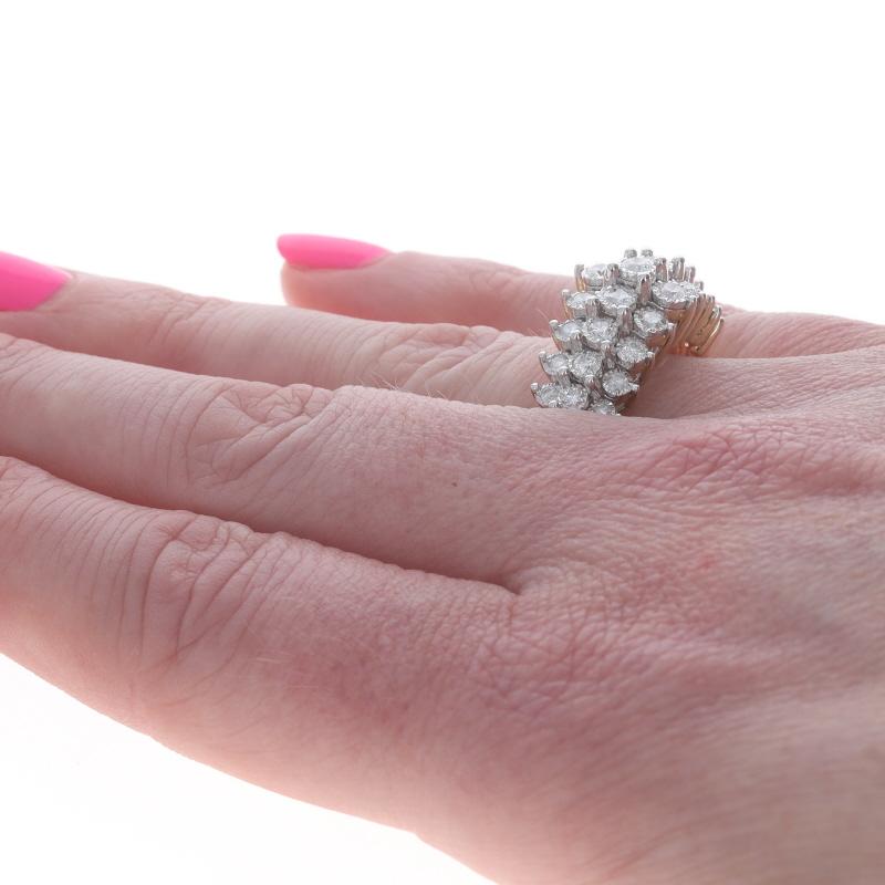 Gelbgold Diamond Tiered Cluster Ring - 14k Runde Brillant 1,00ctw Damen im Angebot