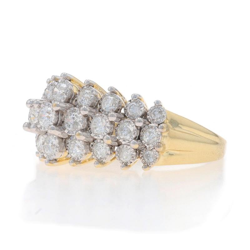 Gelbgold Diamond Tiered Cluster Ring - 14k Runde Brillant 1,00ctw im Zustand „Hervorragend“ im Angebot in Greensboro, NC