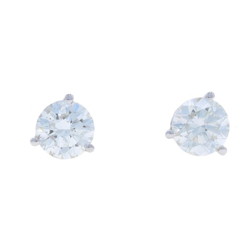 Contenu métallique : Or blanc 14k

Informations sur les pierres

Diamants naturels
Carat(s) : 2.04ctw
Coupe : Brillant rond
Couleur : J
Clarté : SI1 - SI2

Total des carats : 2.04ctw

Style : Goujon
Type de fermeture : Fermeture