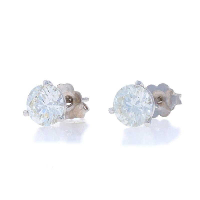 Boucles d'oreilles diamant en or blanc - 14k Round Brilliante 2.04ctw Pierced Neuf - En vente à Greensboro, NC