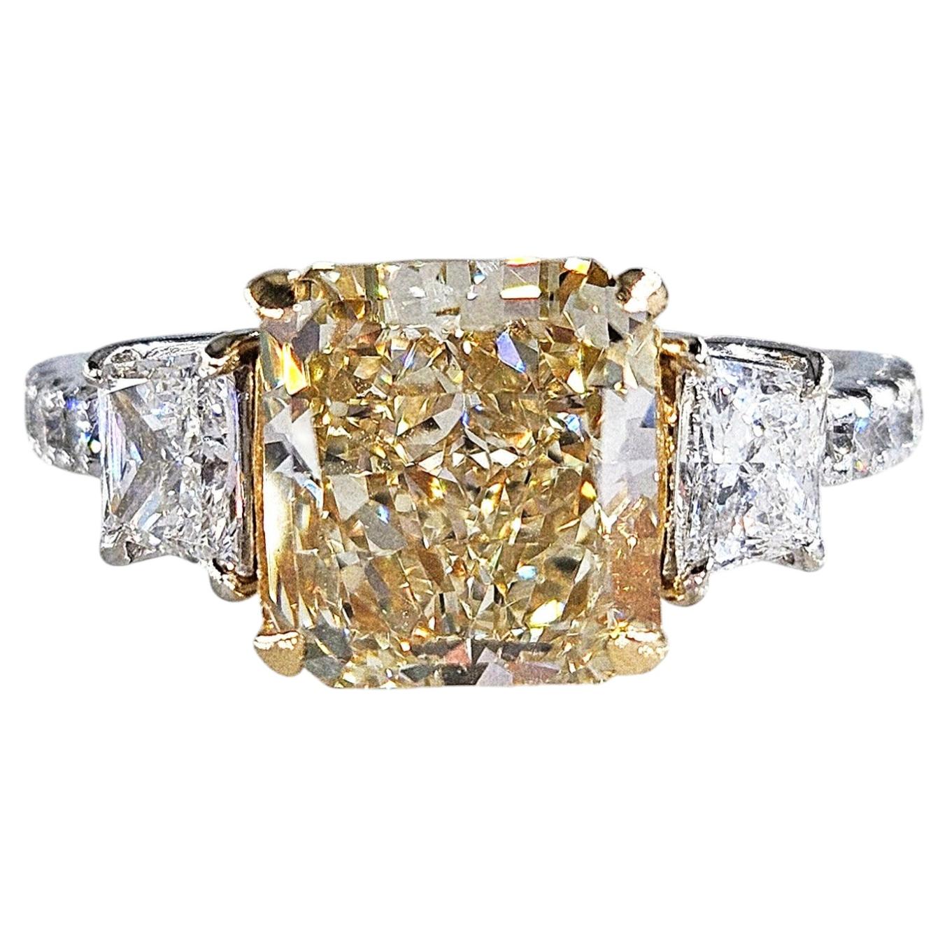 GIA ctw Natural YELLOW Cushion Cut Diamond Platinum 18K Gold 3 Stone Ring For Sale