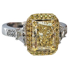 Anello vintage in platino e oro 18 carati con diamante giallo naturale da 4,50 carati totali, taglio Radiant, certificato GIA