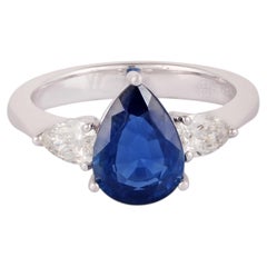 Luxe Blue Sapphire & Diamond Ring in 18Kt White Gold