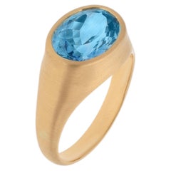 Ocean Breeze Oval 2.85 Cts Aquamarine Dome Signet Ring in 18K Matte Yellow Gold