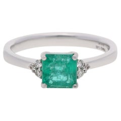 Emerald 1.43 Carat & Diamond Ring