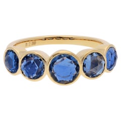 Bague en or blanc 18 carats sertie d’un saphir bleu de 2,89 carats