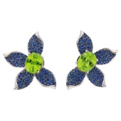 Saphir bleu et péridot de 2,11 carats, pour un total de 4,77 carats, sertis dans de l'or blanc 18 carats