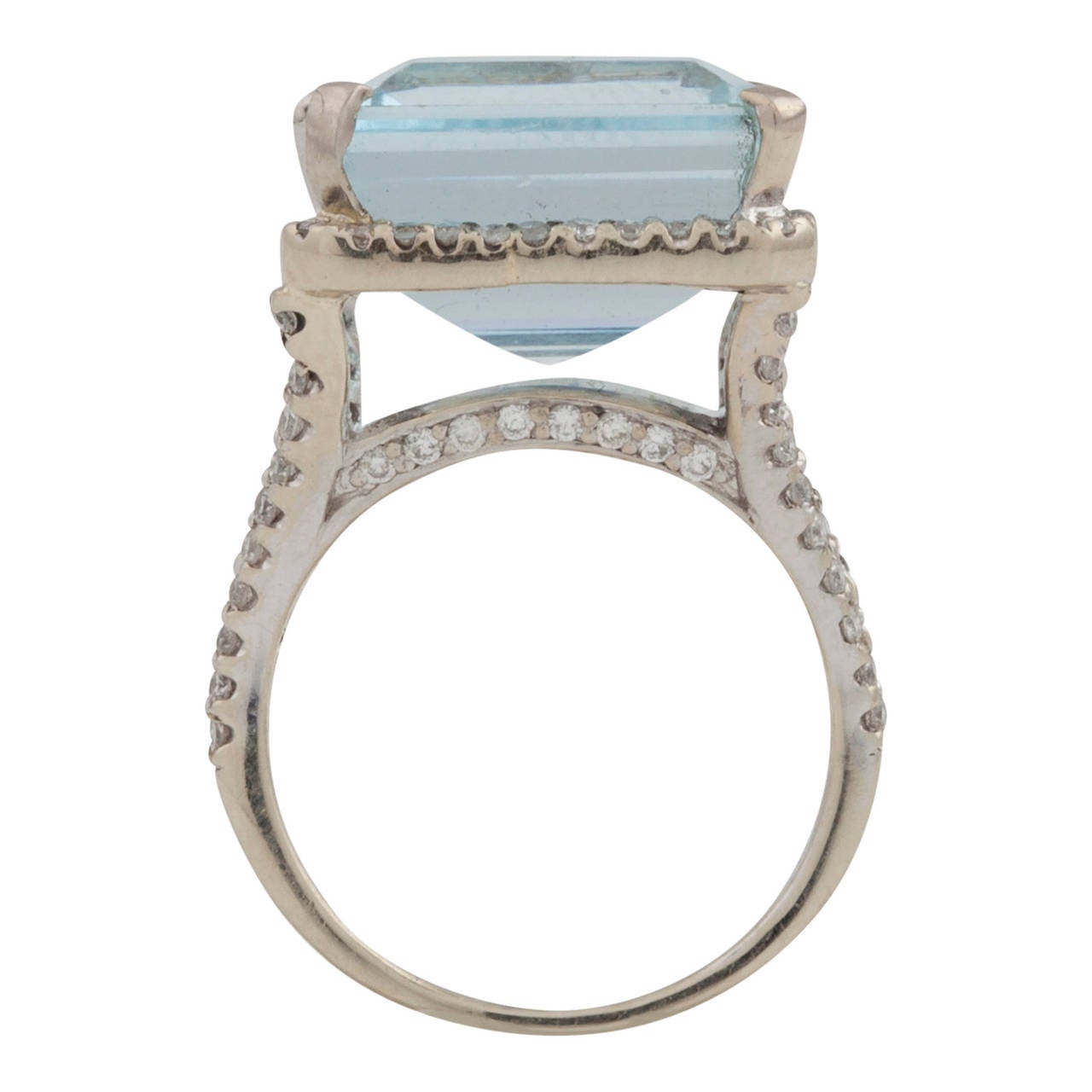 11 Carat Square Cut Aquamarine and Diamond Ring Set in White Gold In Excellent Condition For Sale In Malvern, Victoria