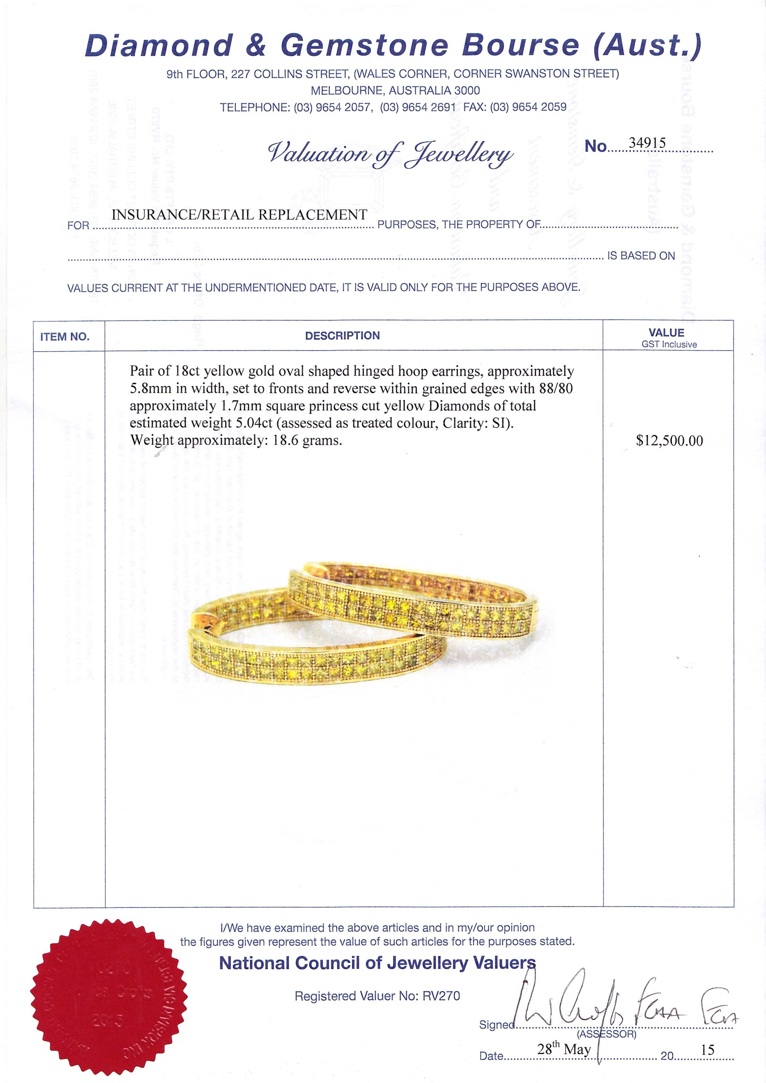 Diamond Hoop Earrings Set in 18 Carat Yellow Gold In Good Condition For Sale In Malvern, Victoria