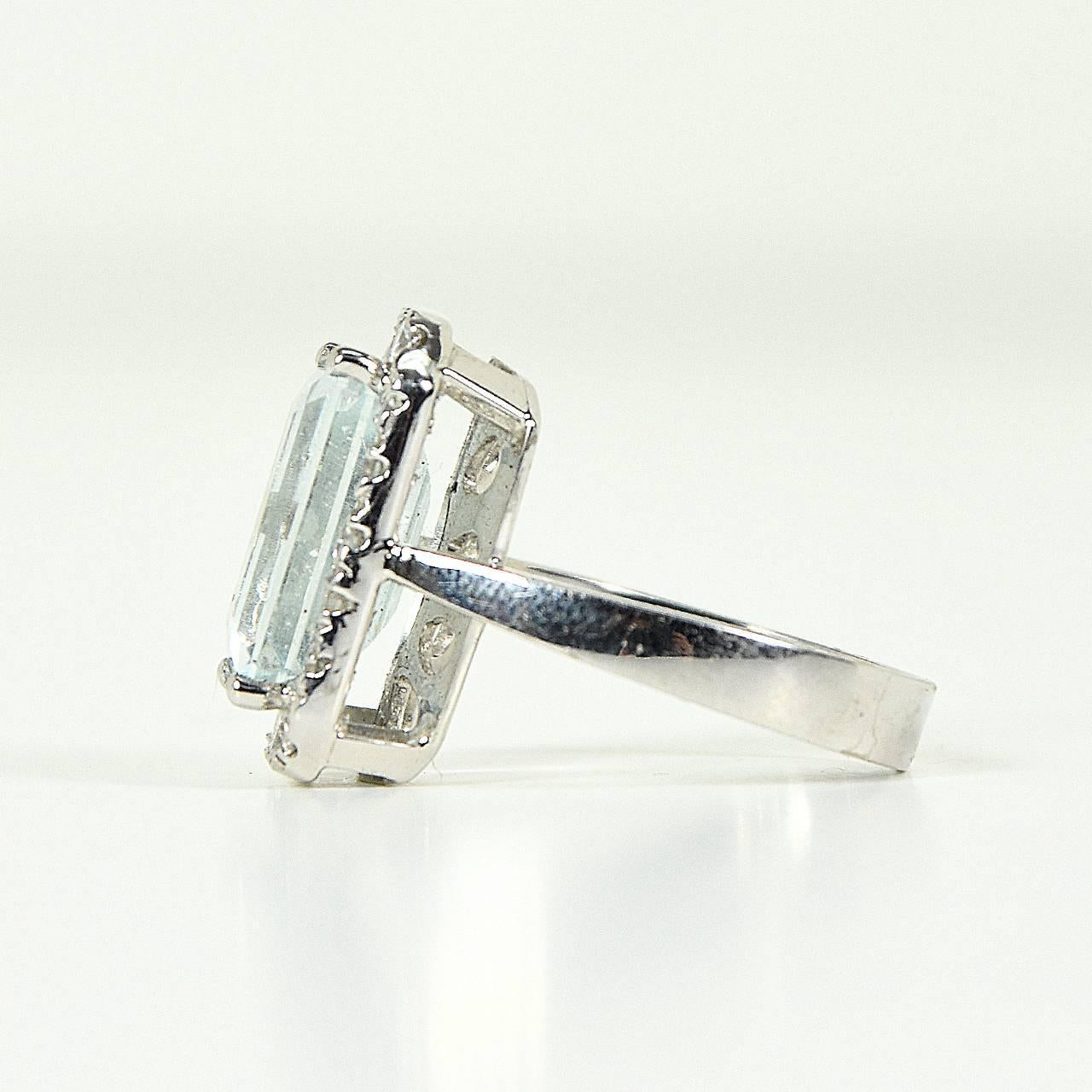 4.3 Carat Aquamarine Diamond White Gold Cocktail Engagement Halo Ring In Excellent Condition For Sale In Malvern, Victoria