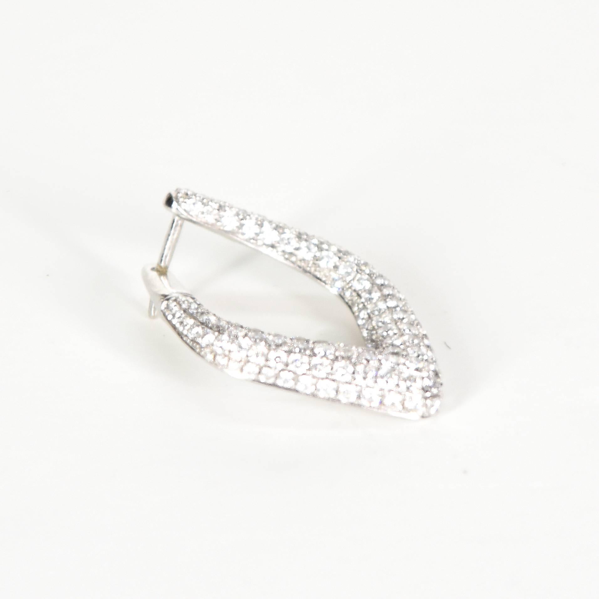 Women's or Men's Modernist Triangular Diamond Earrings Set in 18 Carat White Gold For Sale