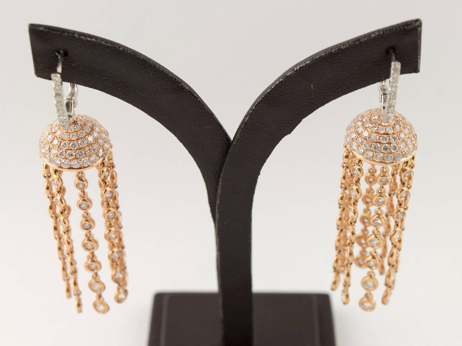 Diamond 18 Karat Rose White Gold Dangle Drop Earrings In Excellent Condition For Sale In Malvern, Victoria