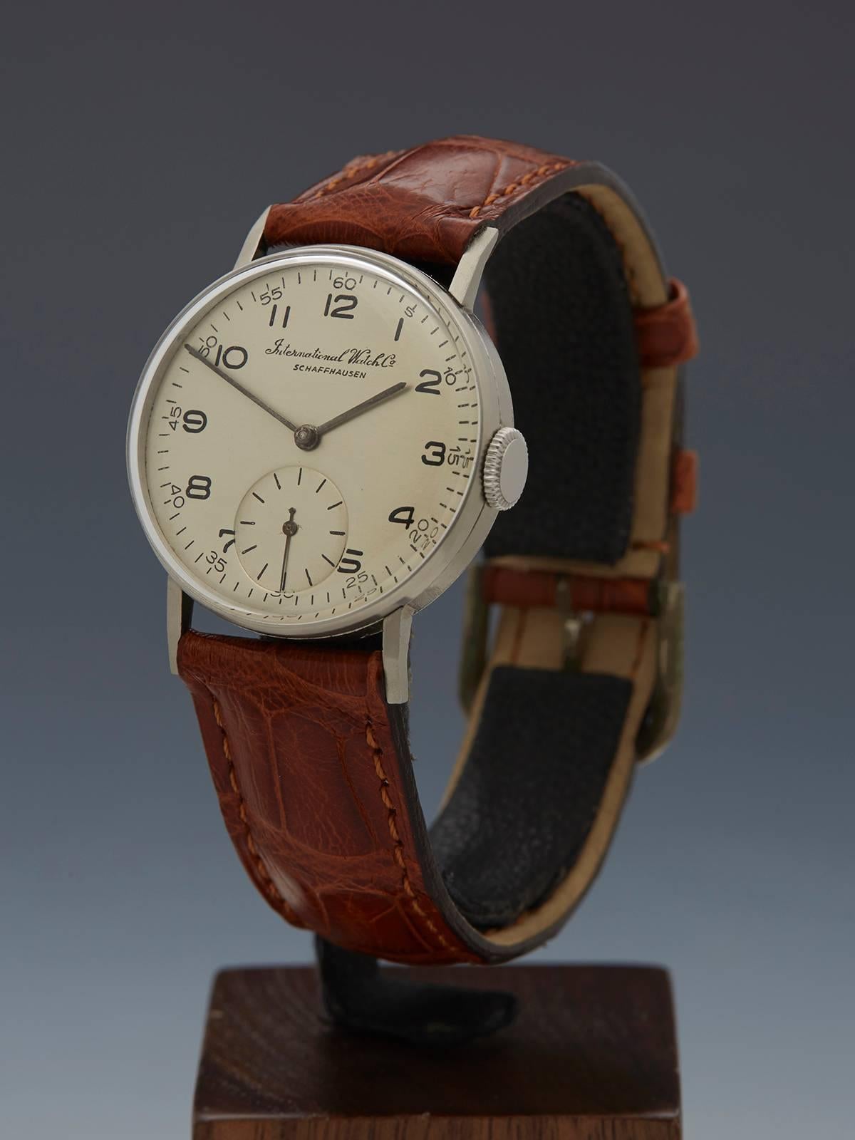 Specifications

Movement: Mechanical Wind 
Case: Stainless Steel
Case Diameter: 30mm 
Dial: Silvered
Bracelet: Brown Leather
Strap Length: Adjustable up to 20cm
Strap Width: At Case - 16mm/At Buckle - 14mm 
Buckle: Tang
Glass: Plexiglass