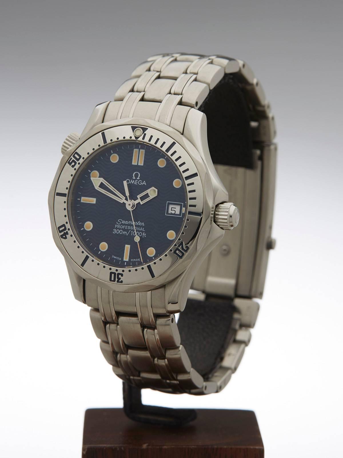 Specifications

Movement: Quartz
Case: Stainless Steel 
Case Diameter: 36mm 
Dial: Blue 
Bracelet: Stainless Steel
Strap Length: Adjustable up to 20cm  
Strap Width: At Case - 18mm/At Buckle - 18mm 
Buckle: Stainless Steel Deployment