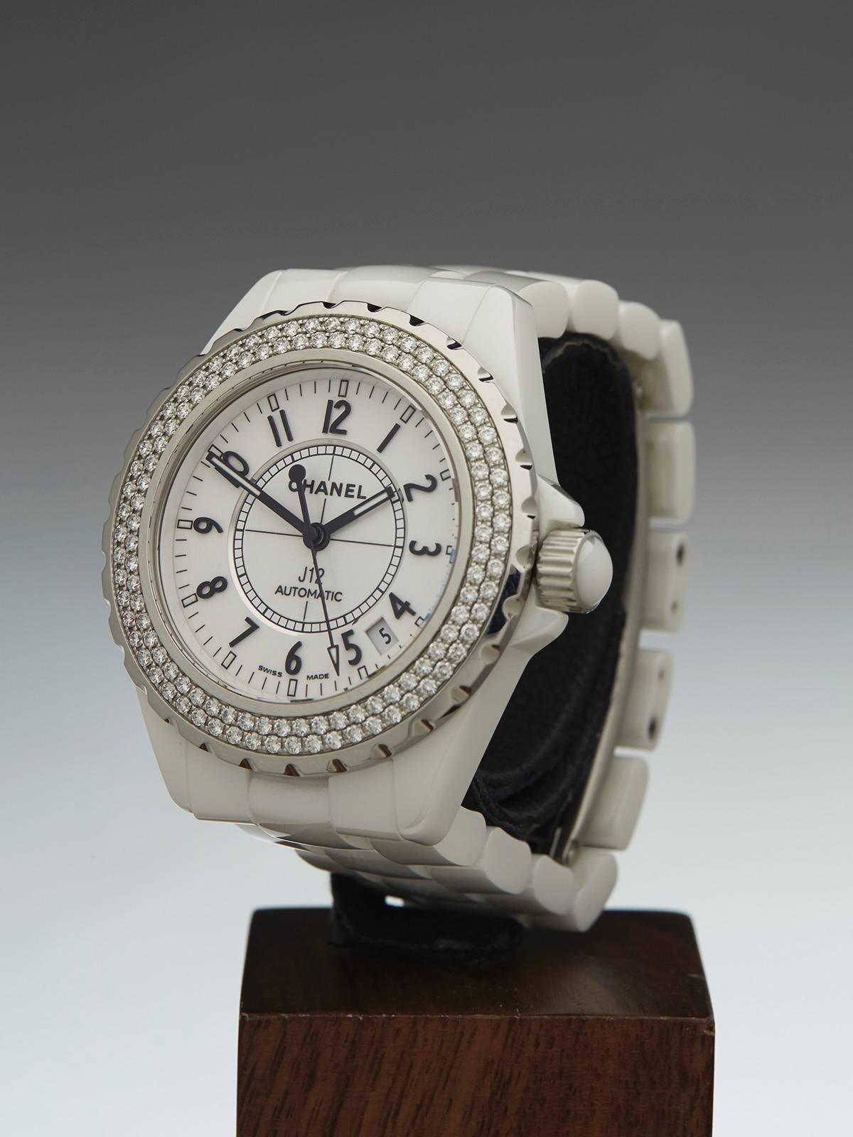 Specifications

Movement: Automatic
Case: Stainless Steel 
Case Diameter: 38mm 
Dial: White 
Bracelet: White Ceramic 
Strap Length: Adjustable up to 16cm 
Strap Width: At Case - 19mm/At Buckle - 17mm 
Buckle: White Ceramic Deployment