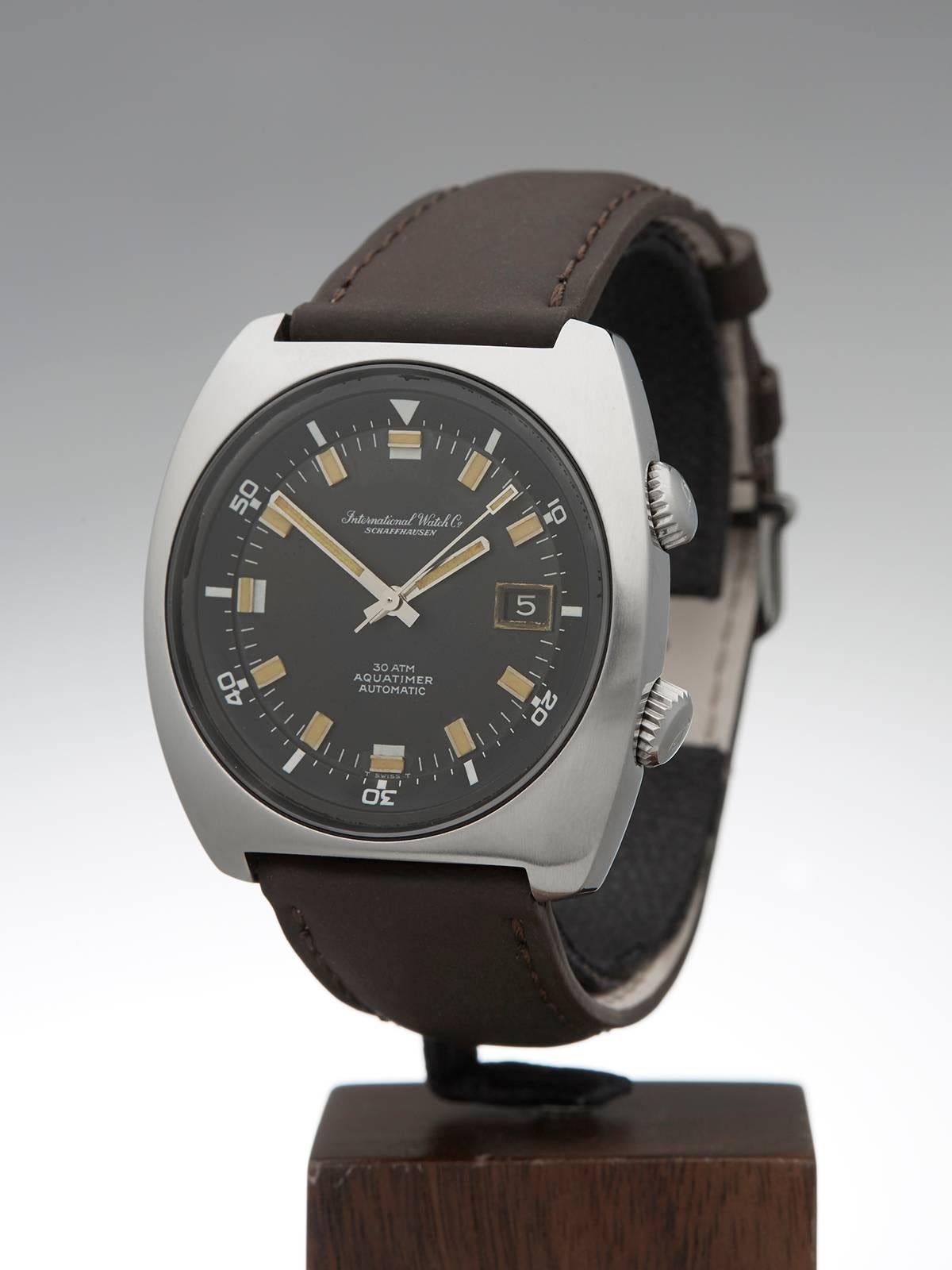 Ref: COM668
Model: Ref 816-A
Condition: 8.5 - Good condition
Age: 1960
Case Diameter: 40 mm 
Case Size: 40mm by 42mm
Box and Papers: Xupes Presentation Pouch
Movement: Automatic
Case: Stainless Steel
Dial: Black
Bracelet: Black Crocodile
