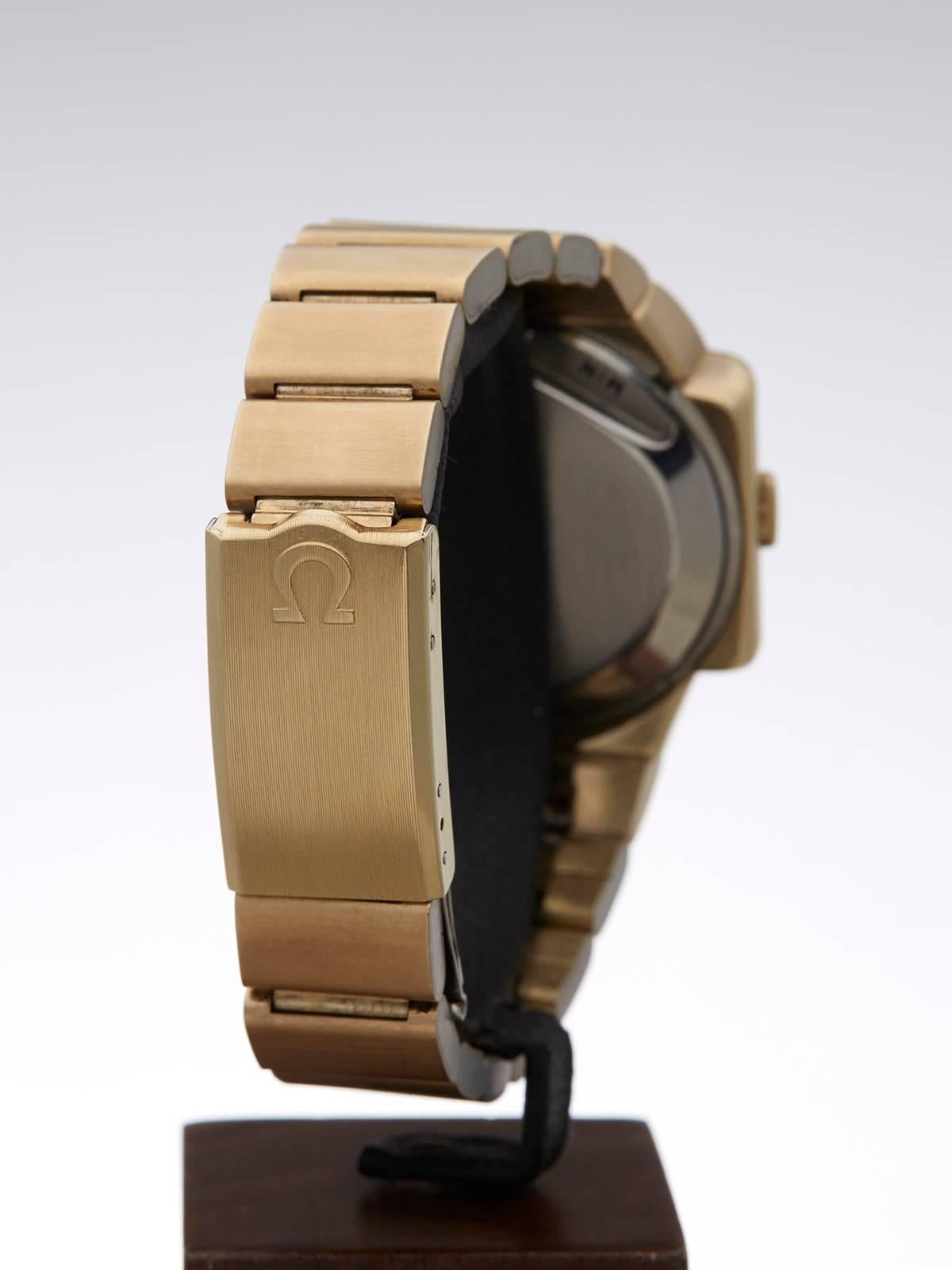 Men's  Omega Gold Plate Time Computer II Digital Display Quartz Wristwatch Ref 1061 