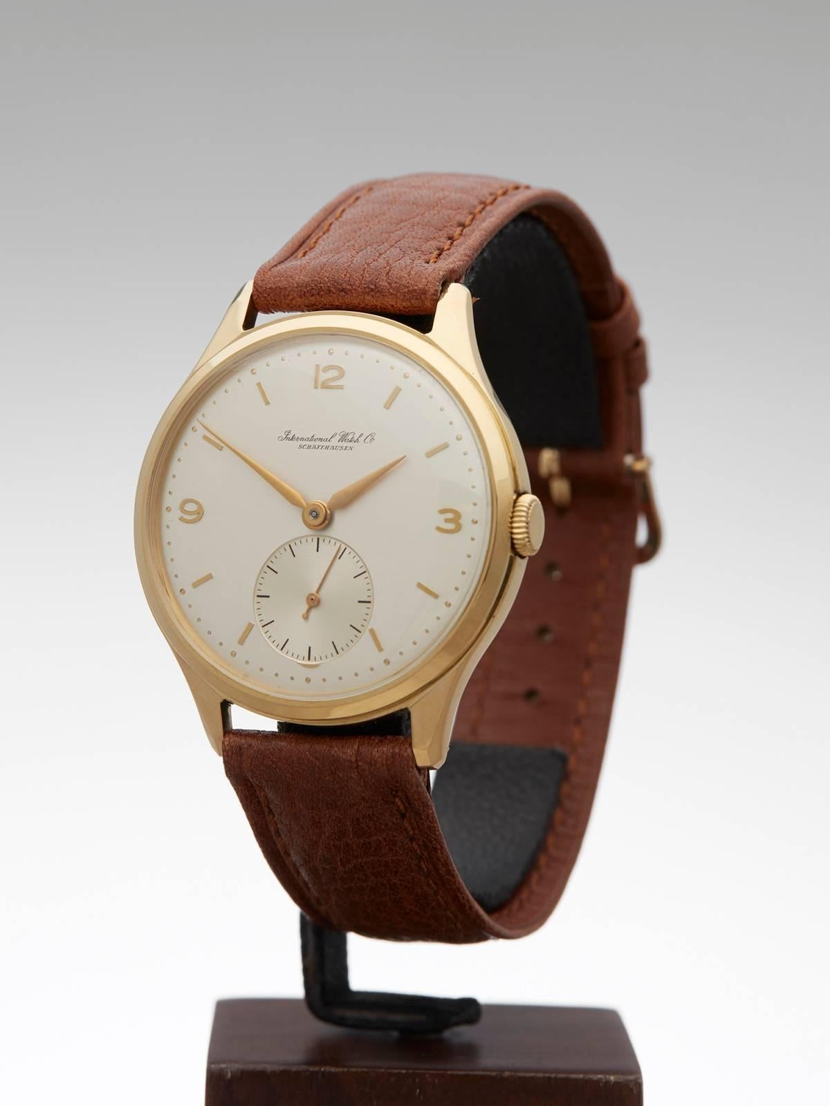 Ref: COM782
Condition: 9 - Excellent condition
Age: 1951
Case Diameter: 36 mm
Case Size: 36mm
Box and Papers: Box Only
Movement: Mechanical Wind
Case: 18k Yellow Gold
Dial: Silver Baton
Bracelet: Brown leather
Strap Length: Adjustable up to