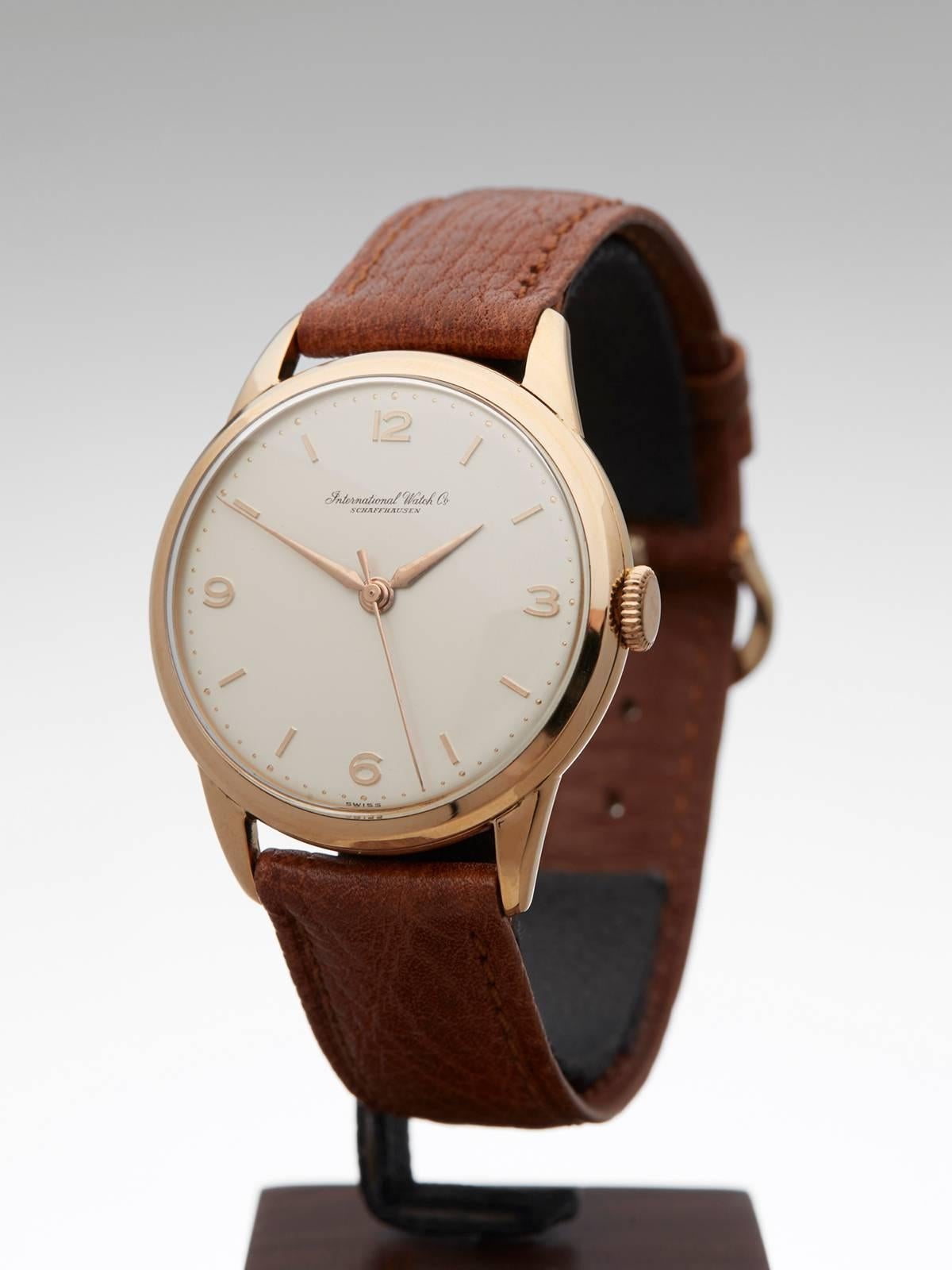 Ref 	COM783
Condition 	9 - Excellent condition
Gender 	Unisex
Age 	1950's
Case Diameter 	36 mm
Case Size 	36mm
Box & Papers 	Box Only
Movement 	Mechanical Wind
Case 	18k Rose Gold
Dial 	White Baton
Bracelet 	Brown Leather
Strap Length